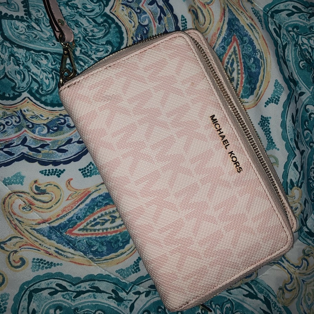 Michael Kors Wallet Wristlet